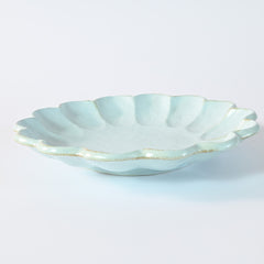 Pastel Blue Flower-Shaped  Round Plate M