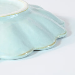 Pastel Blue Flower-Shaped  Round Plate M