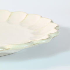 White Flower-Shaped Round Plate L