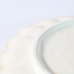 White Flower-Shaped Round Plate L